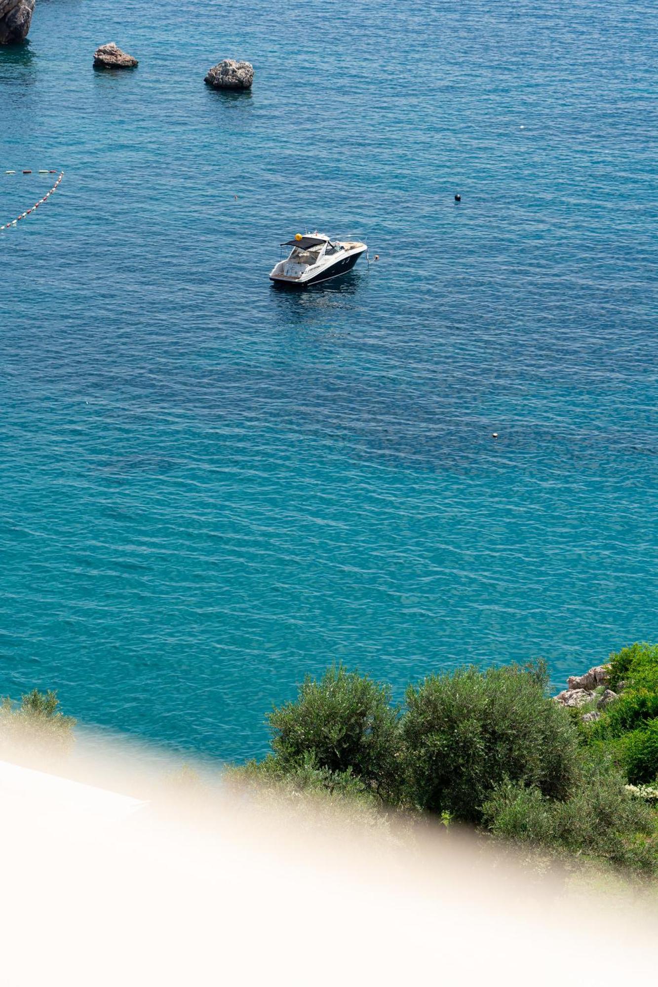 Niki Apartments Przno Sveti Stefan Extérieur photo
